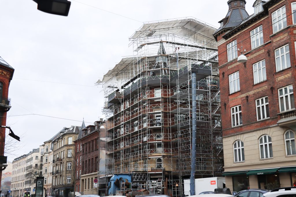 Renovering, hvor alle 4 faggrupper hos Lars Printz har en rolle